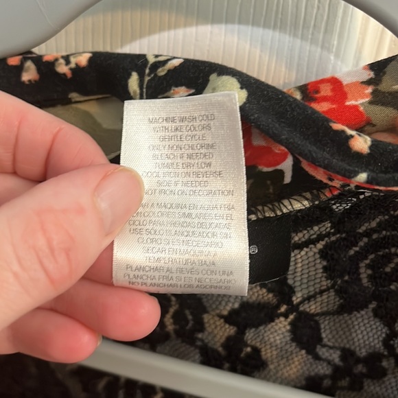 🎉 Host Pick 🎉 Joe Boxer Black Floral Blouse - Picture 5 of 7